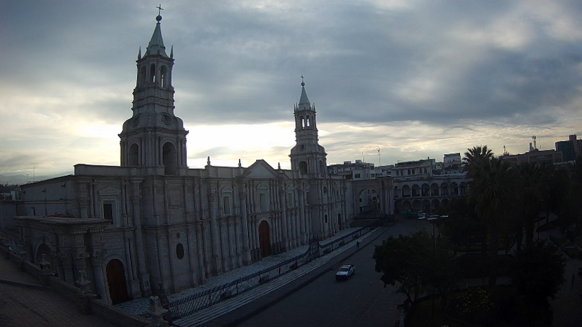 Арекипа до разгона облаков