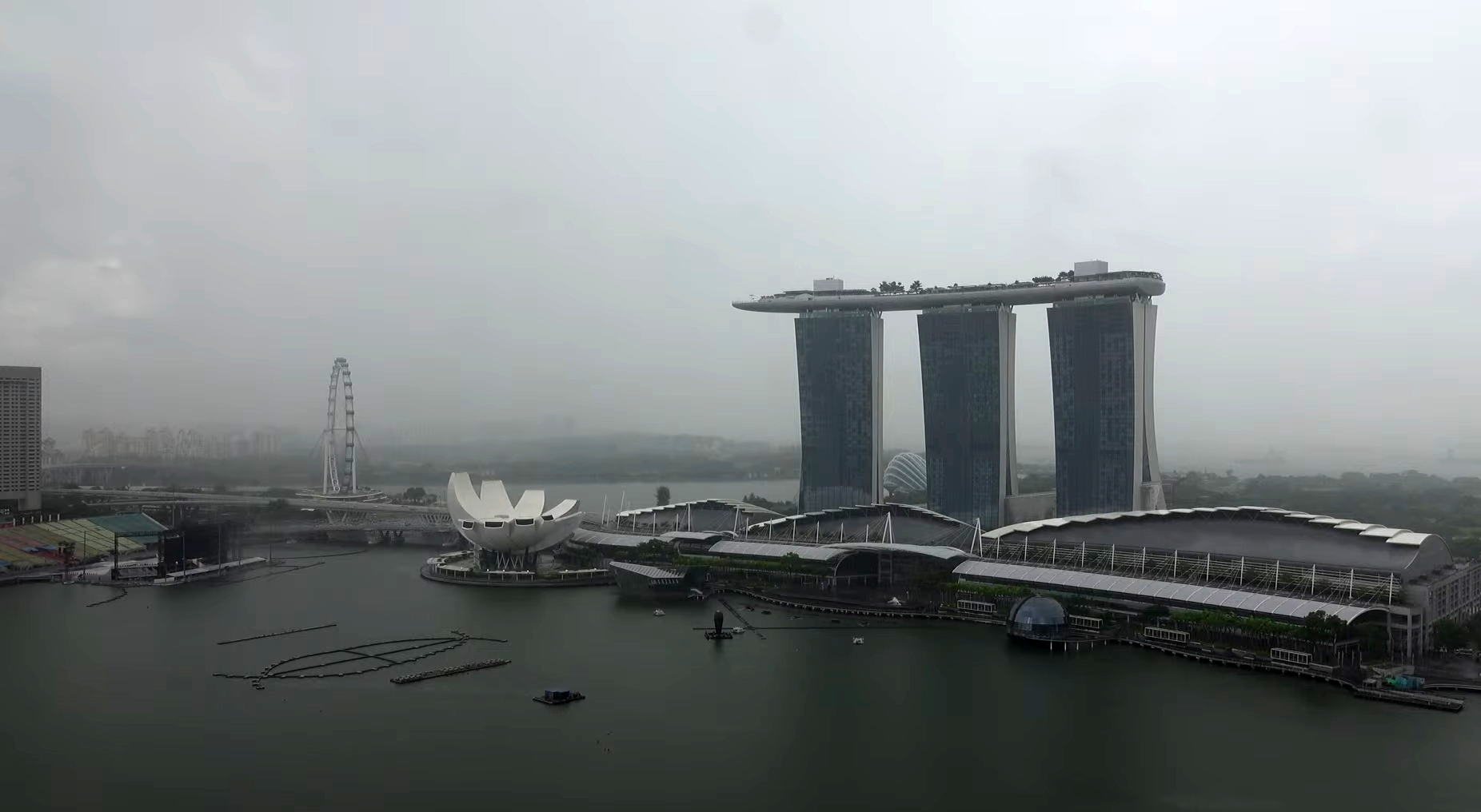 Сингапур до разгона облаков