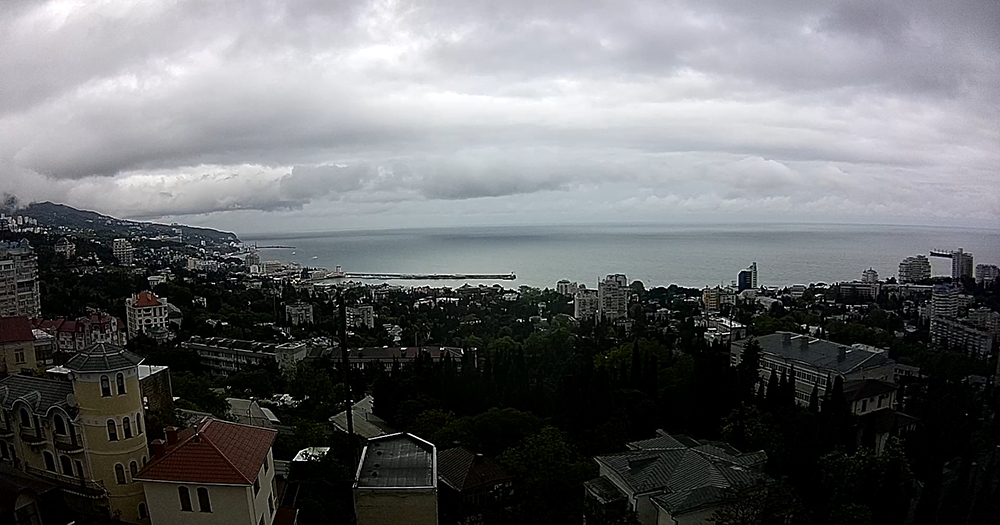 Ялта(Крым) до разгона облаков